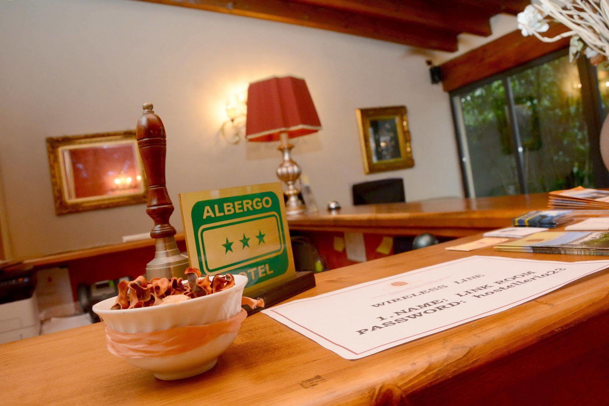 Albergo Dimora Storica Antica Hostelleria Crema Exterior photo